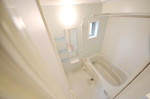 ソーレ・リデンテ Iの物件内観写真